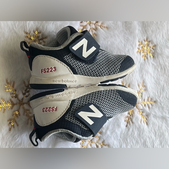 New Balance for toddlers - Picture 4 of 6